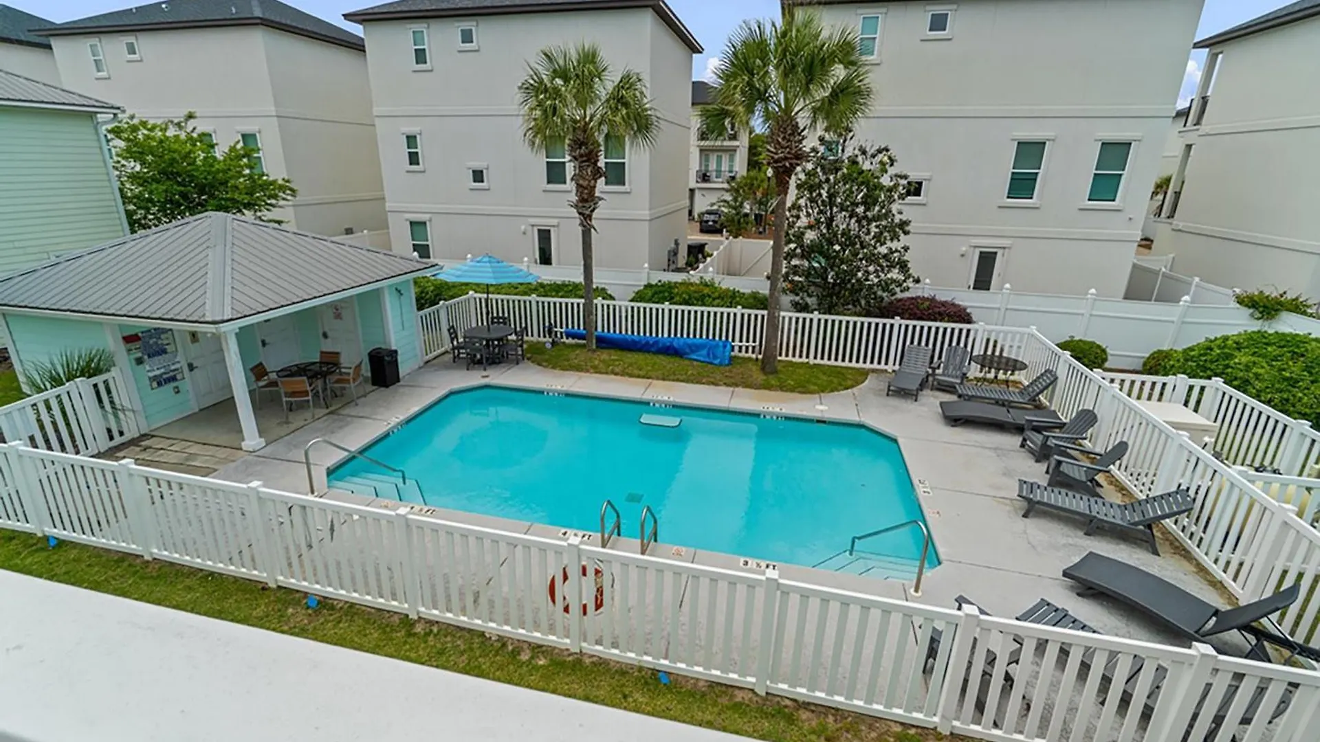 Miramar Palms #82- By Holiday Isle Properties Destin Apartment